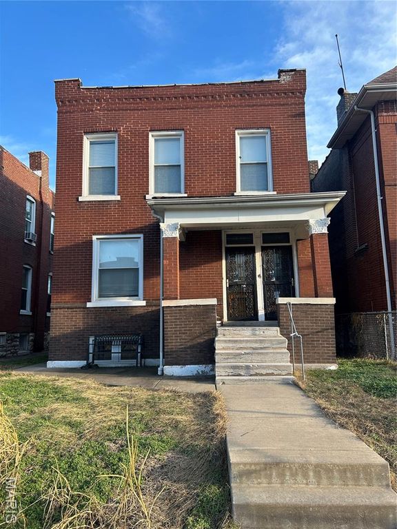 4210 Holly Avenue, St Louis, MO 63115