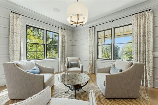 4384 Powers Ferry Road NW, Atlanta, GA 30327