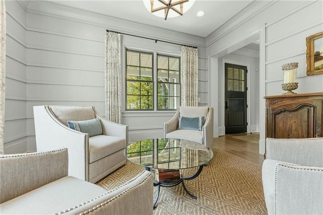 4384 Powers Ferry Road NW, Atlanta, GA 30327