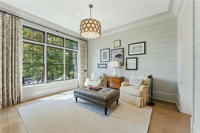 4384 Powers Ferry Road NW, Atlanta, GA 30327