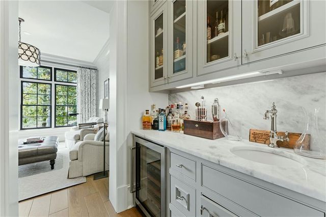 4384 Powers Ferry Road NW, Atlanta, GA 30327