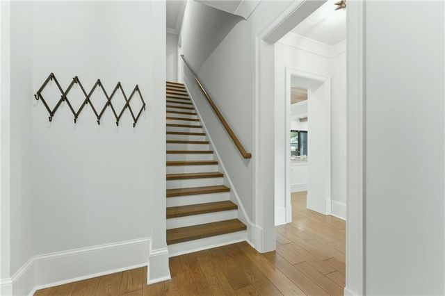 4384 Powers Ferry Road NW, Atlanta, GA 30327