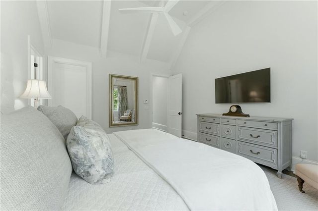 4384 Powers Ferry Road NW, Atlanta, GA 30327