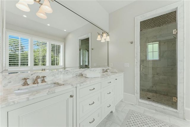 4384 Powers Ferry Road NW, Atlanta, GA 30327