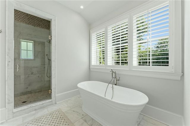 4384 Powers Ferry Road NW, Atlanta, GA 30327