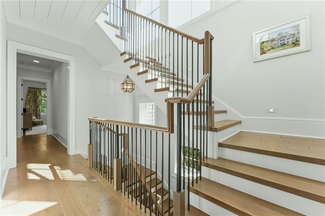4384 Powers Ferry Road NW, Atlanta, GA 30327