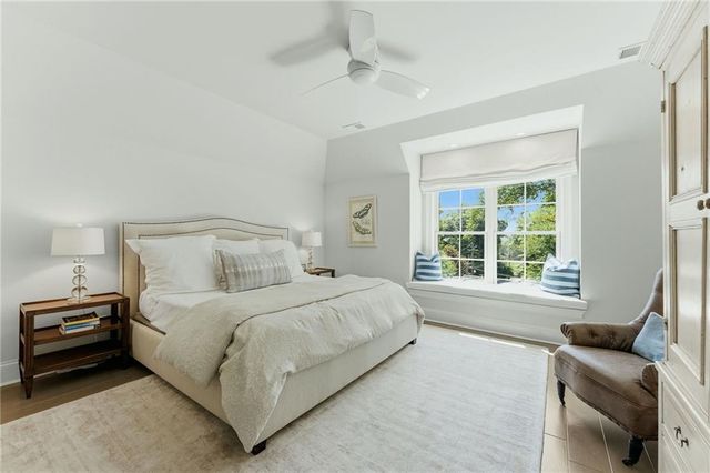 4384 Powers Ferry Road NW, Atlanta, GA 30327