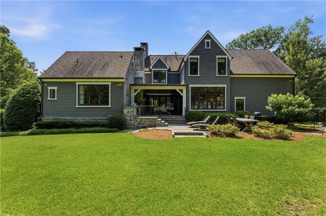 4384 Powers Ferry Road NW, Atlanta, GA 30327