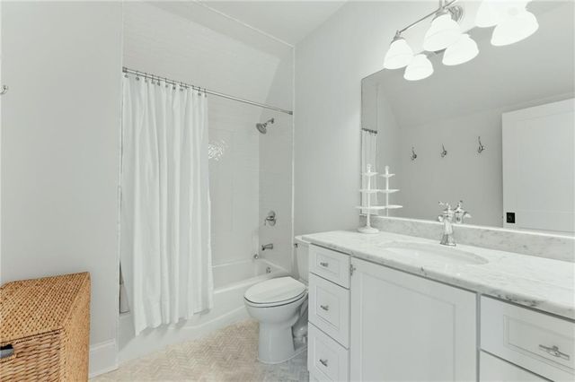 4384 Powers Ferry Road NW, Atlanta, GA 30327