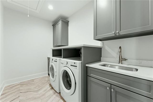 4384 Powers Ferry Road NW, Atlanta, GA 30327