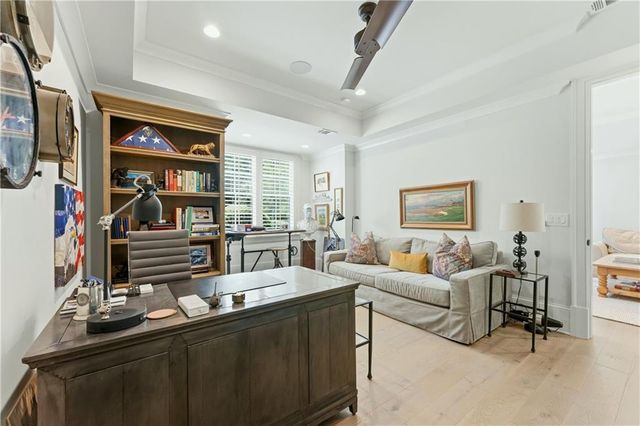 4384 Powers Ferry Road NW, Atlanta, GA 30327