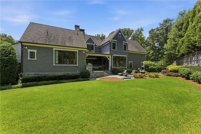 4384 Powers Ferry Road NW, Atlanta, GA 30327
