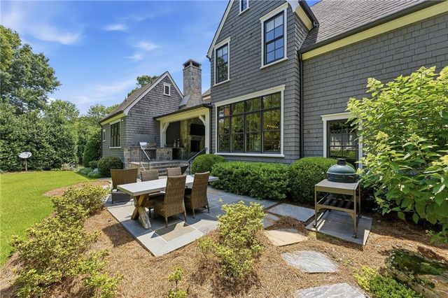 4384 Powers Ferry Road NW, Atlanta, GA 30327
