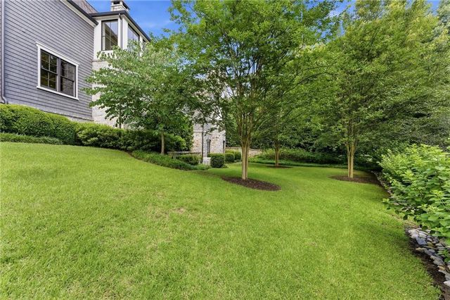 4384 Powers Ferry Road NW, Atlanta, GA 30327