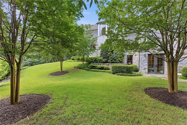 4384 Powers Ferry Road NW, Atlanta, GA 30327