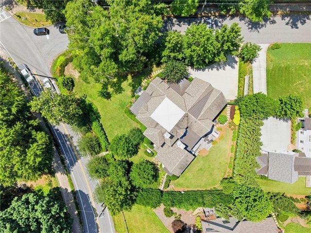 4384 Powers Ferry Road NW, Atlanta, GA 30327