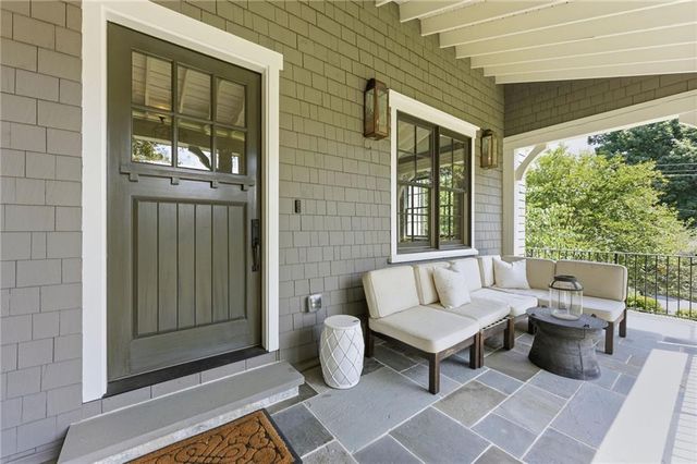 4384 Powers Ferry Road NW, Atlanta, GA 30327