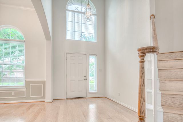 127 Pecan Valley Drive, Irving, TX 75063