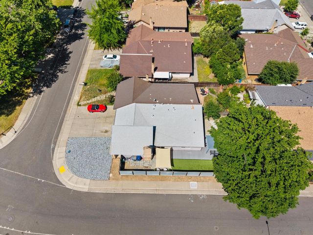 10735 Sterling Wood Way, Rancho Cordova, CA 95670