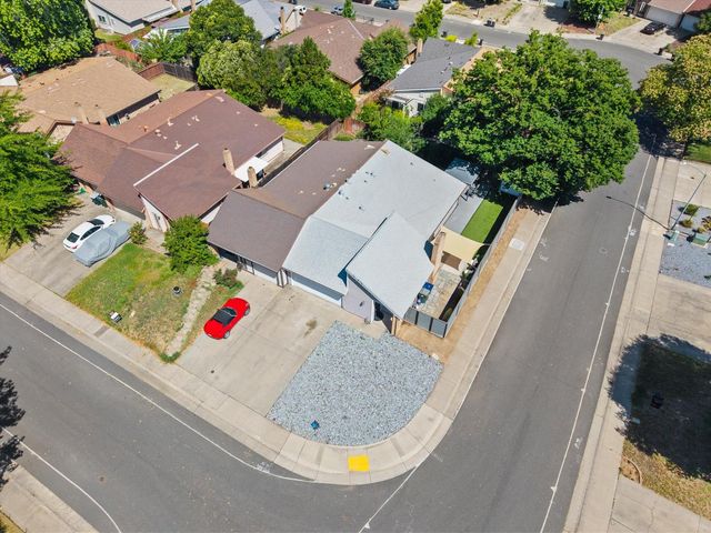 10735 Sterling Wood Way, Rancho Cordova, CA 95670