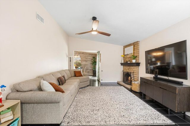 10735 Sterling Wood Way, Rancho Cordova, CA 95670