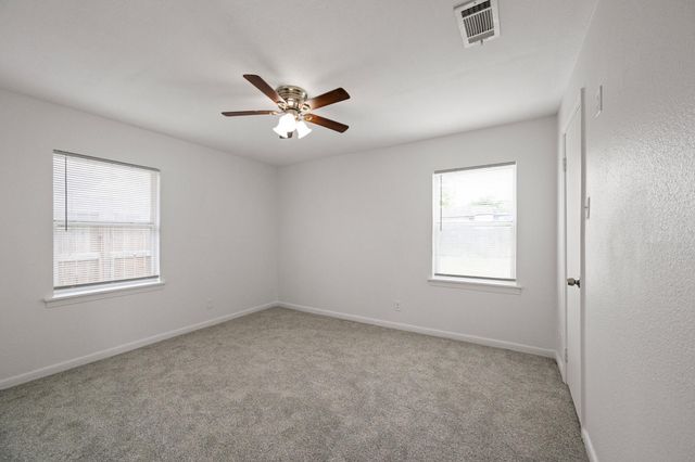 1426 Shawnee Street, Houston, TX 77034