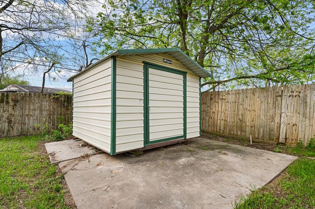 1426 Shawnee Street, Houston, TX 77034