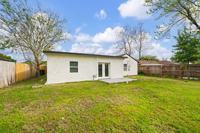 1426 Shawnee Street, Houston, TX 77034
