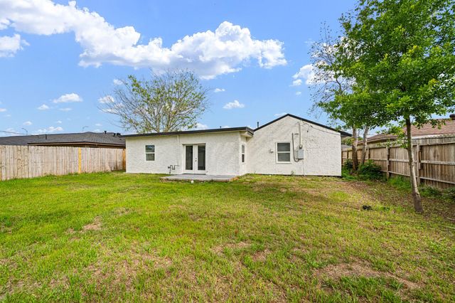 1426 Shawnee Street, Houston, TX 77034