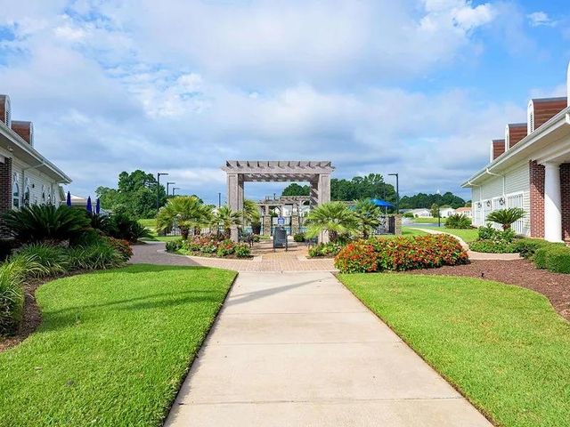 594 Woodholme Dr., Conway, SC 29526