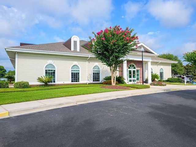 594 Woodholme Dr., Conway, SC 29526