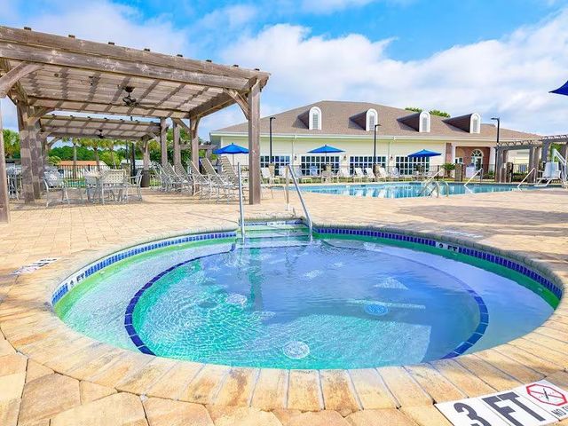 594 Woodholme Dr., Conway, SC 29526