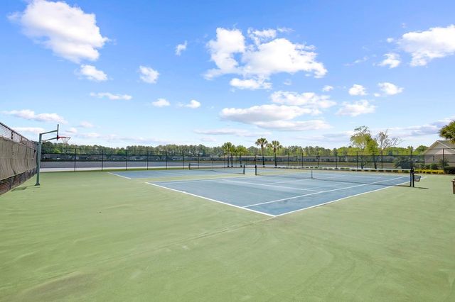 594 Woodholme Dr., Conway, SC 29526