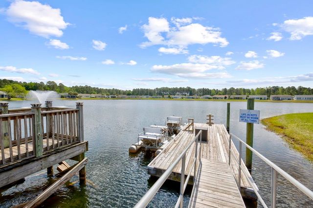 594 Woodholme Dr., Conway, SC 29526