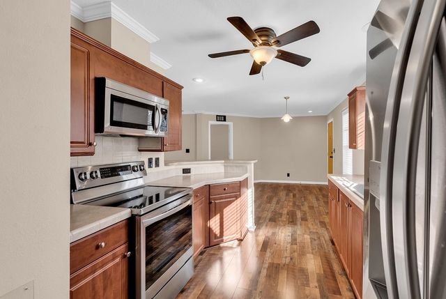 594 Woodholme Dr., Conway, SC 29526