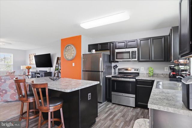 288 ALDERSHOT DR, Martinsburg, WV 25403