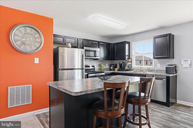 288 ALDERSHOT DR, Martinsburg, WV 25403