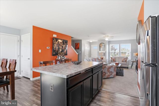288 ALDERSHOT DR, Martinsburg, WV 25403