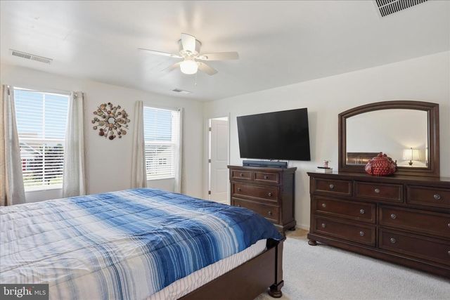 288 ALDERSHOT DR, Martinsburg, WV 25403