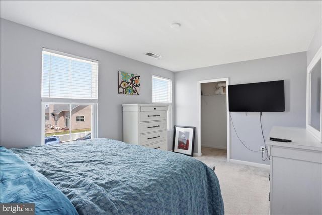 288 ALDERSHOT DR, Martinsburg, WV 25403