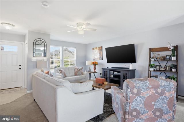 288 ALDERSHOT DR, Martinsburg, WV 25403