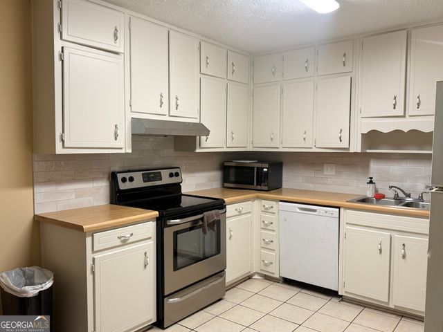 231 Scarlet Way, Lawrenceville, GA 30046