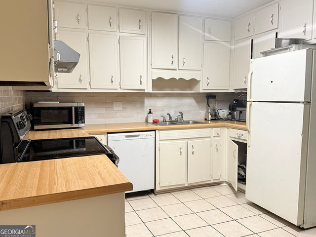 231 Scarlet Way, Lawrenceville, GA 30046