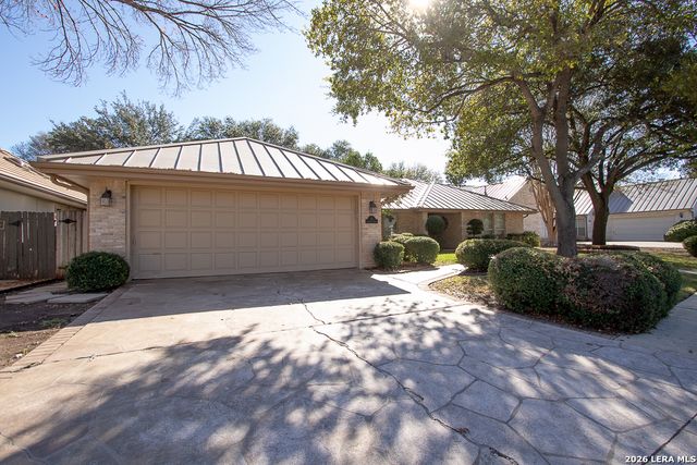 8 Granburg Pl, San Antonio, TX 78218