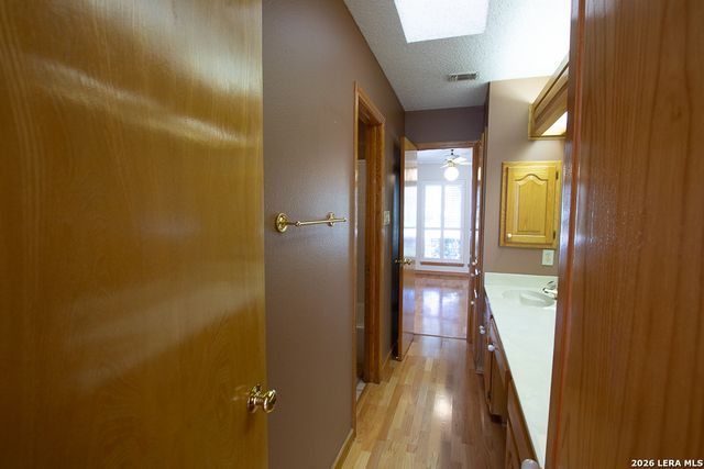 8 Granburg Pl, San Antonio, TX 78218