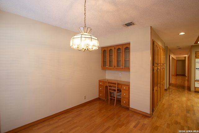 8 Granburg Pl, San Antonio, TX 78218