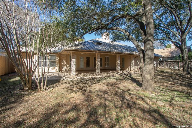 8 Granburg Pl, San Antonio, TX 78218