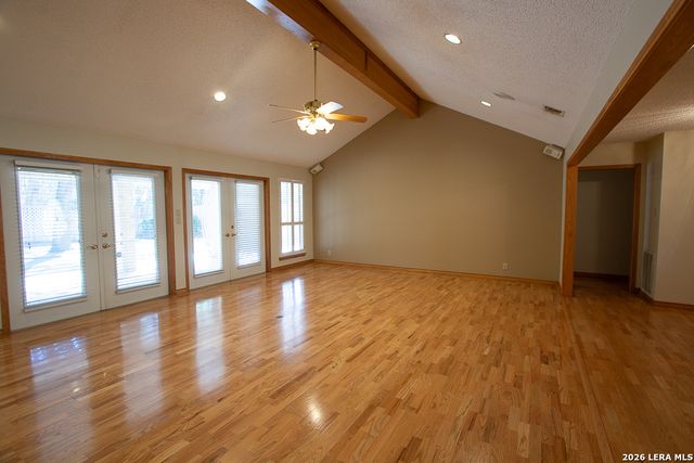 8 Granburg Pl, San Antonio, TX 78218