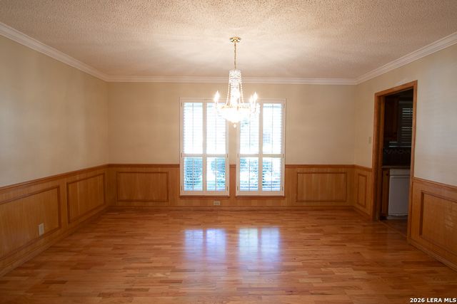 8 Granburg Pl, San Antonio, TX 78218