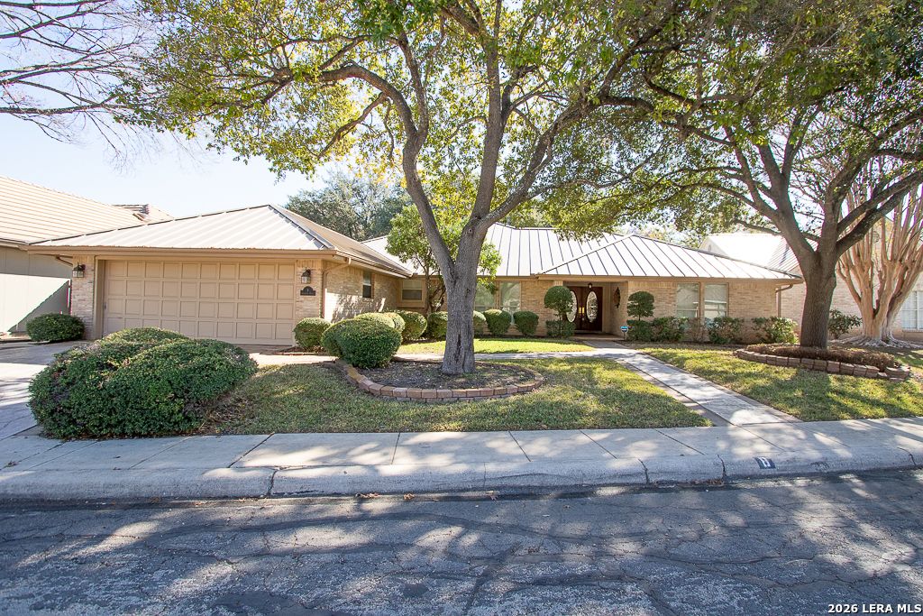 8 Granburg Pl, San Antonio, TX 78218
